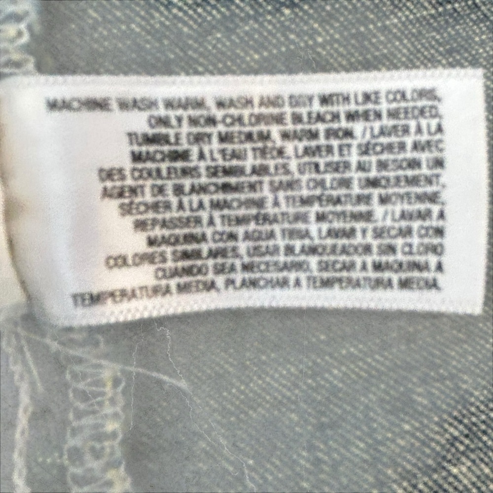 💙 Old Navy Classic Denim Button-Down Shirt | Med Wash | Size Small - Picture 7 of 7